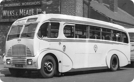 Wallace Arnold Tours - Leyland Tiger - LNW 262