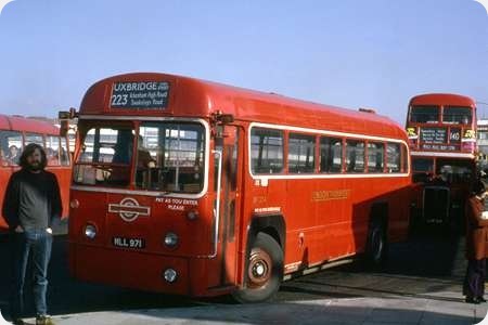 London Transport - AEC Regal IV - MLL 971 - RF 334